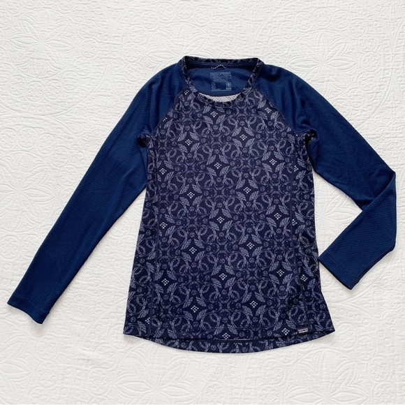 Patagonia Women's Capilene Midweight Crew Baselayer Top, Navy Arctic Ox Geo - Picture 4 of 7